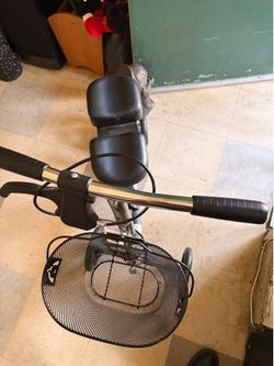 Right foot scooter
