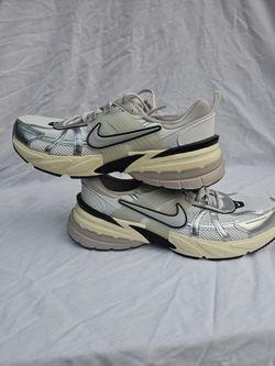 Size 12M - Nike Men's V2K Run Pure Platinum Metallic Silver