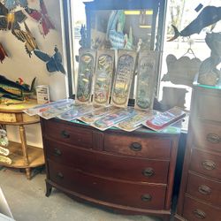 Antique Chest Dresser With Mirror And Glass Top 