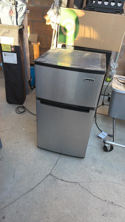 Magic chef mini fridge
