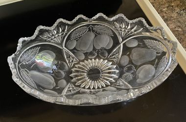 Decorative Glass Serving, fruit Bowl Vintage