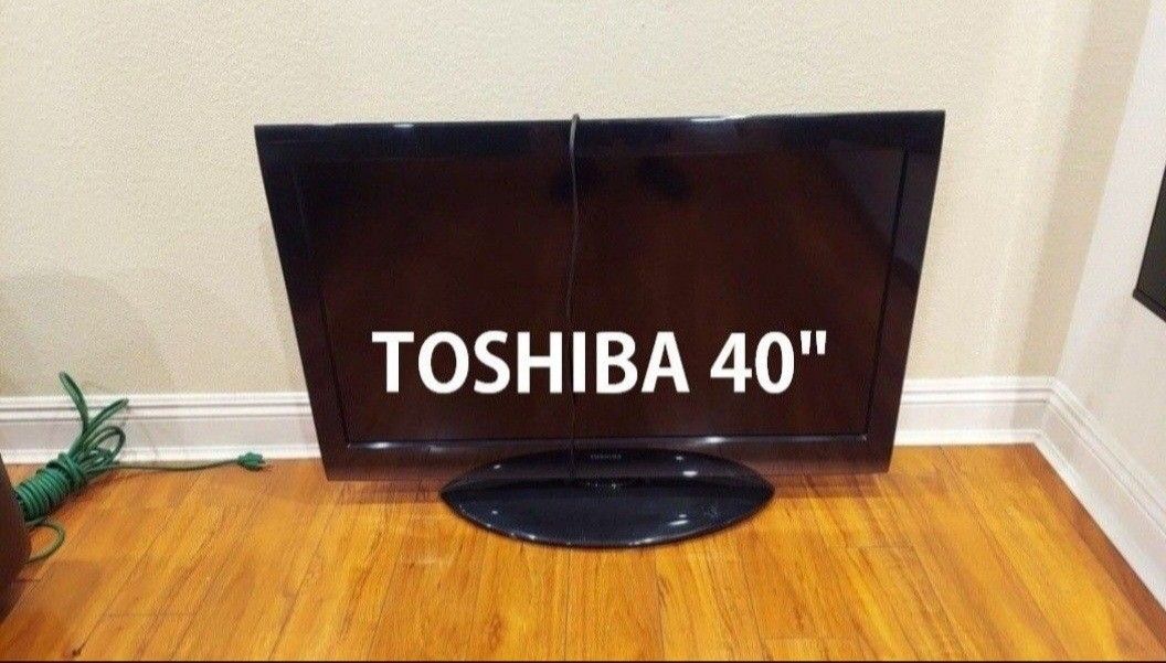 40" Toshiba LCD Flat Screen HDTV TV with Wall Mount | 32 42 46 50 55 inch led