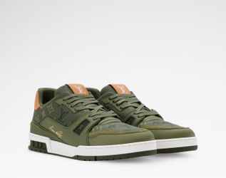 LV Trainer Sneaker ( Inbox For Price )