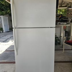 Whirlpool Refrigerator 