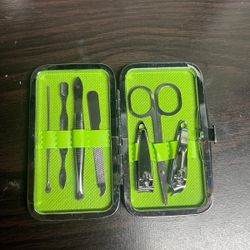 Manicure Set,Nail Clipper Set Personal Care Manicure Pedicure Set Portable Travel Grooming Kit for Women Men Family Friends Wife.