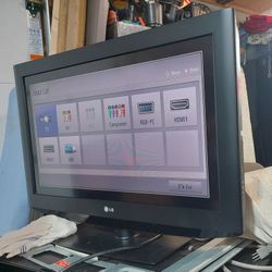 LG 32'' class (31.5'' measured diagonally) LCD Commercial Model Widescreen Integrated HDTV