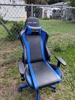 ADJUSTABLE GAMING CHAIR