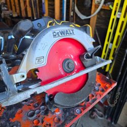 DeWalt, 20v Only Used A Handful Of Times 