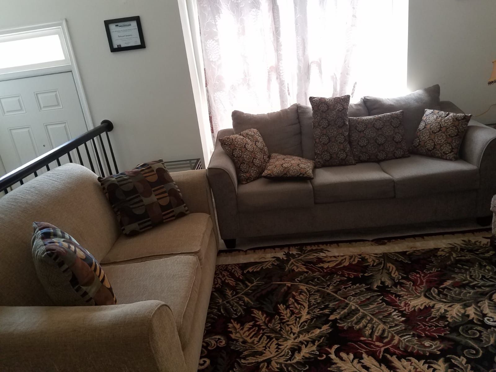 I sell this set of two sofas.