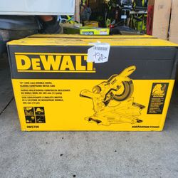 DeWalt Miter Saw 12 In. Slinding $499
