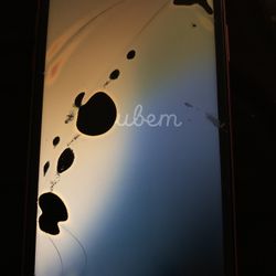 iphone XR, DAMAGED, unlocked