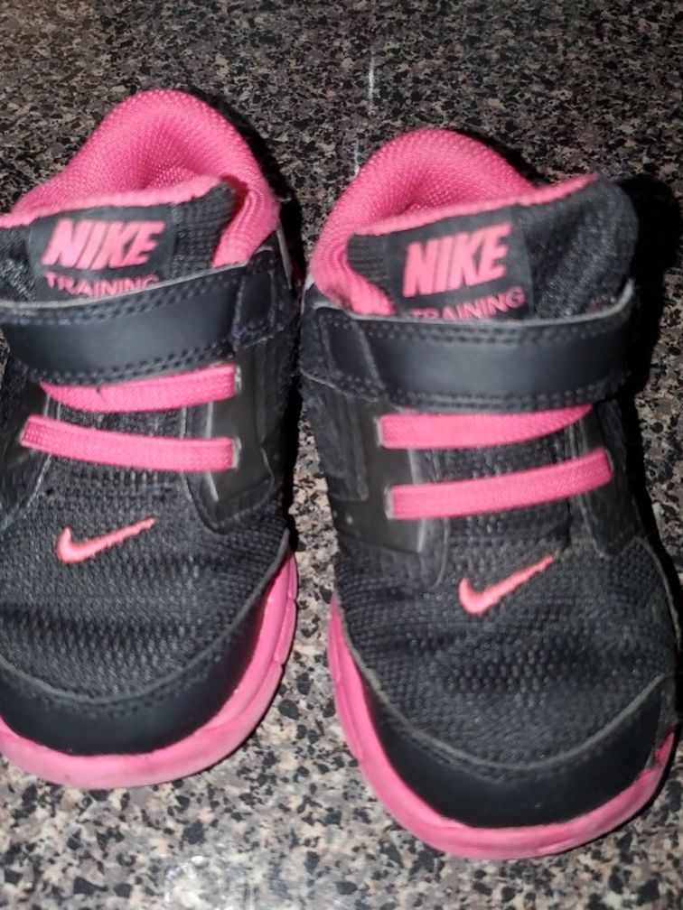 Toddler Nike Sneakers size 7
