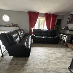 Selling 1 Set Of Sofa , 500 Each . (2 Sofa’s Total) Or Both Couches Together For 1000$