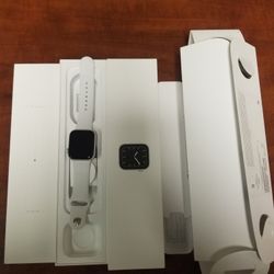 Apple Watch 5th Series 44mm 