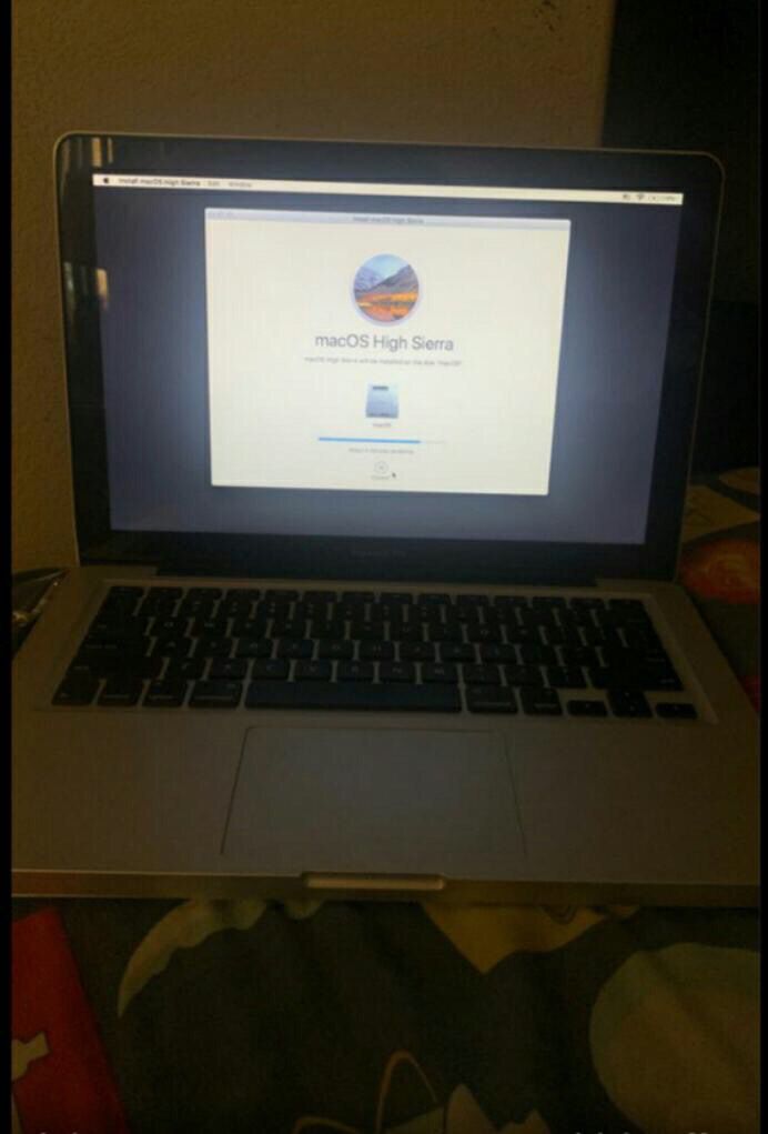 Apples laptop 2012