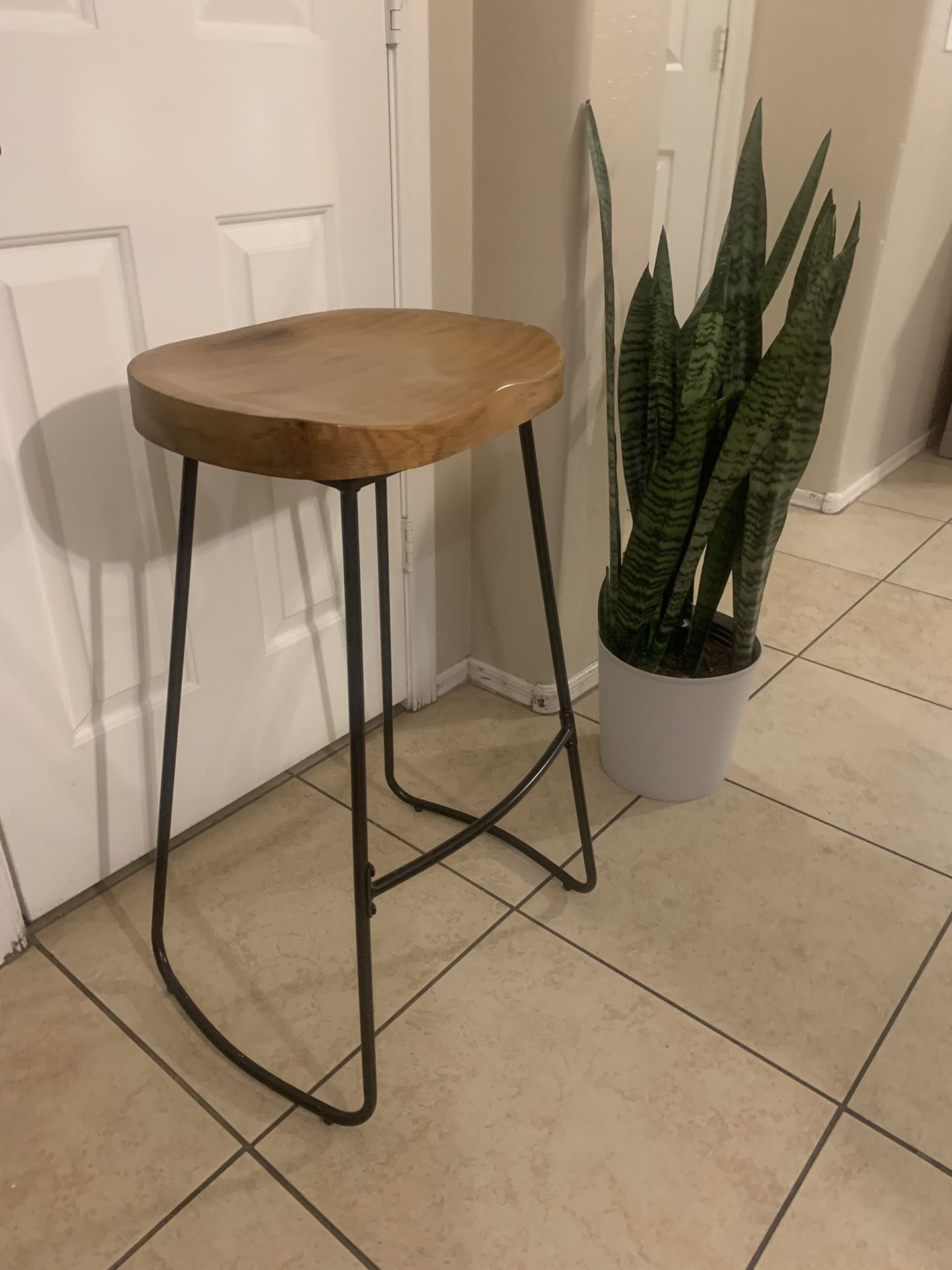 Tall Wooden And Metal Stools/counter Stools