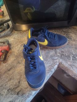 NIKES