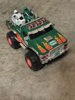 Hess 2007 Monster Truck w/motorcycles
