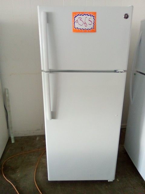 White GE Refrigerator For Sale