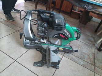 Hitachi Laser Sliding Miter Saw