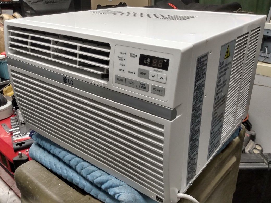 LG 8000 BTU Window Air Conditioner LW8016ERY7