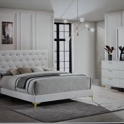 Brand New White And Gold Queen 4 Piece Bedroom Set!