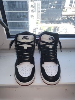 Women's Air Jordan 1 Retro High 'Satin Black Toe'