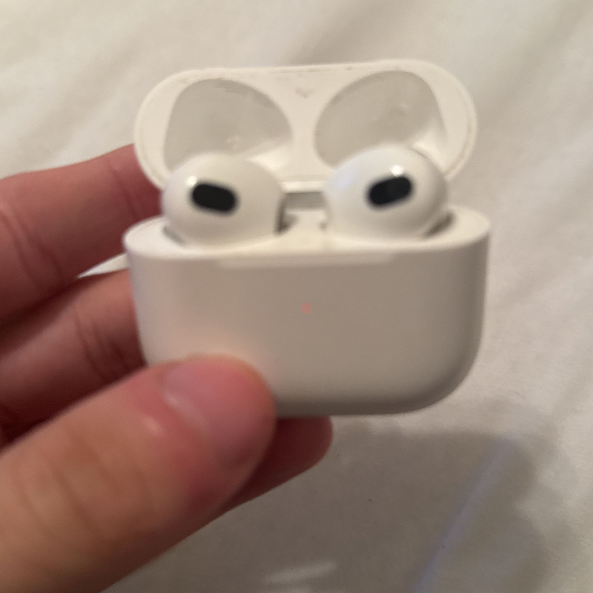 Airpods 4