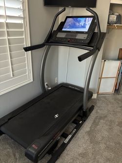 NordicTrack Commercial X22i Treadmill