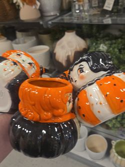 ISO Johanna Parker witch salt and pepper