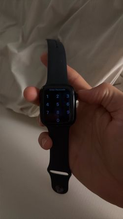 Apple Watch Series 8 45mm – Midnight Black