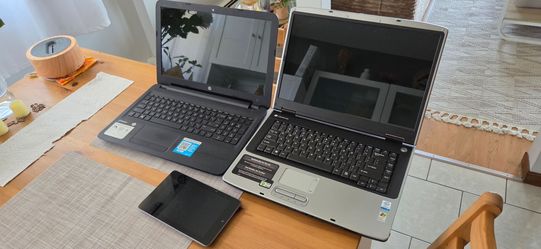 3 laptops + tablet