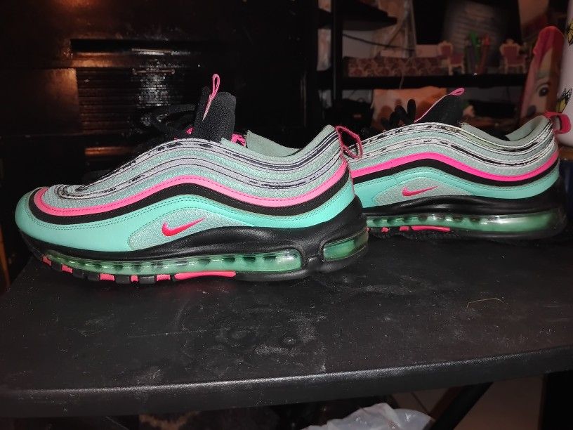 Nike Air Maxes