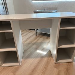 Desk with storage (color: white)
