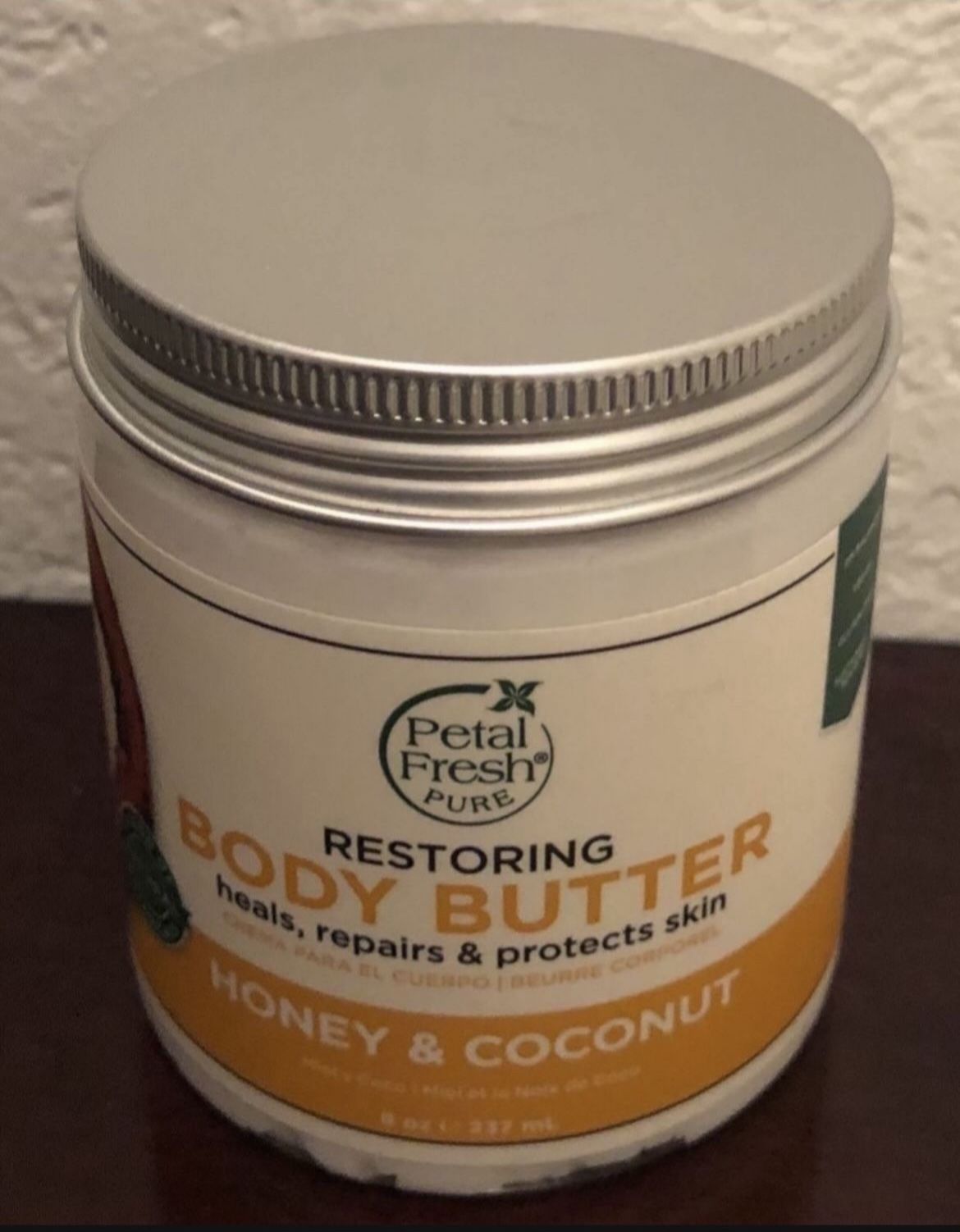 New honey and coconut, restoring body cream