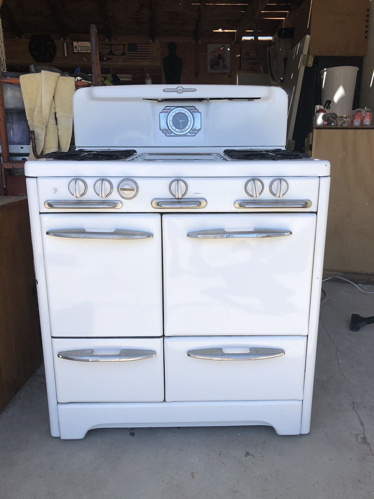 Okeefe Merritt Vintage Stove Excellent Working Condition For Sale In   0c4d6321059d47aaa26ff53ab459fcb9 