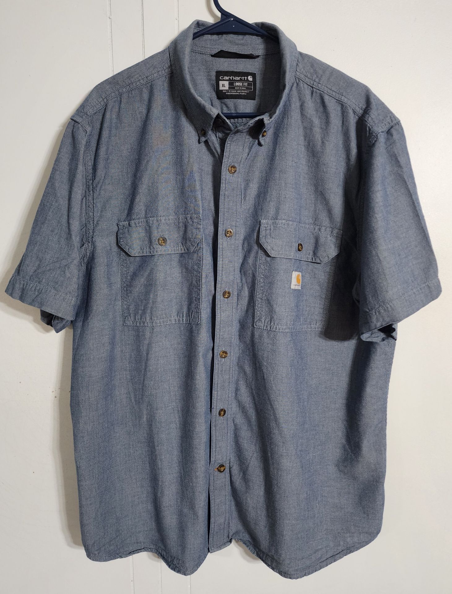 Carhartt Men's Loose Fit Midweight Chambray Short Sleeve Shirt
