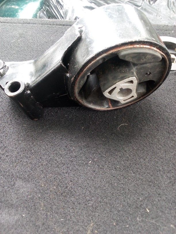 Transmission Mount 2018 Chevy Impala