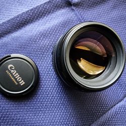 CANON ULTRASONIC  85mm LENSE