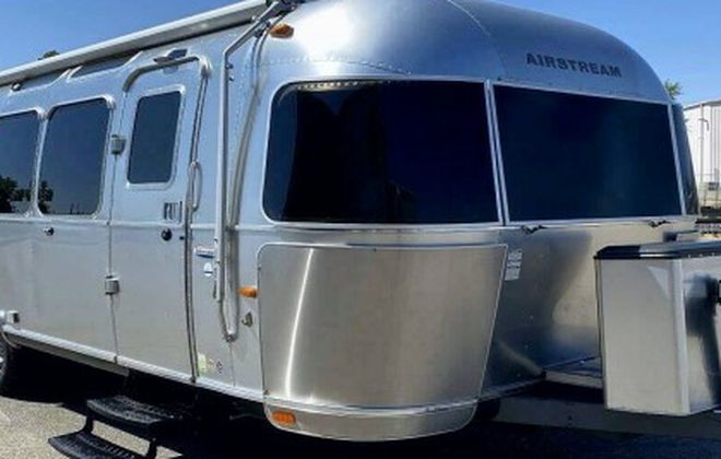 Photo This is a well maintained Travel trailer Used Couple of time