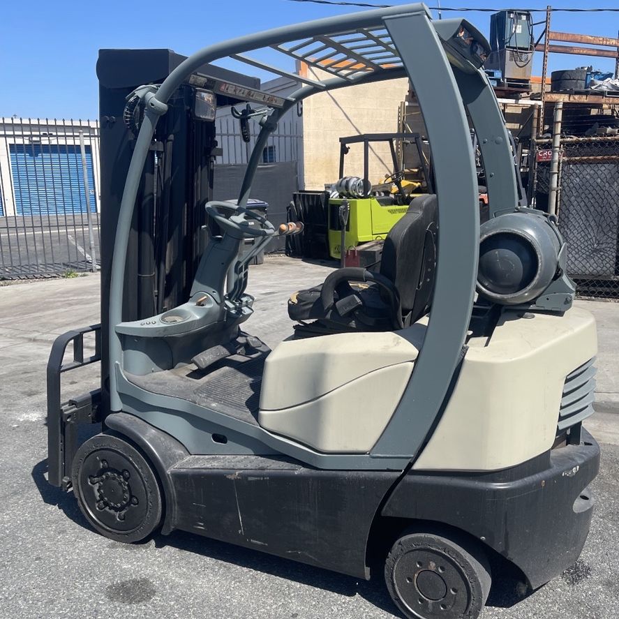  Crown Forklift 5000 Lbs Triple Sideshift 