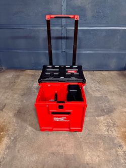 Milwaukee PACKOUT 19’ Rolling Drawer Box