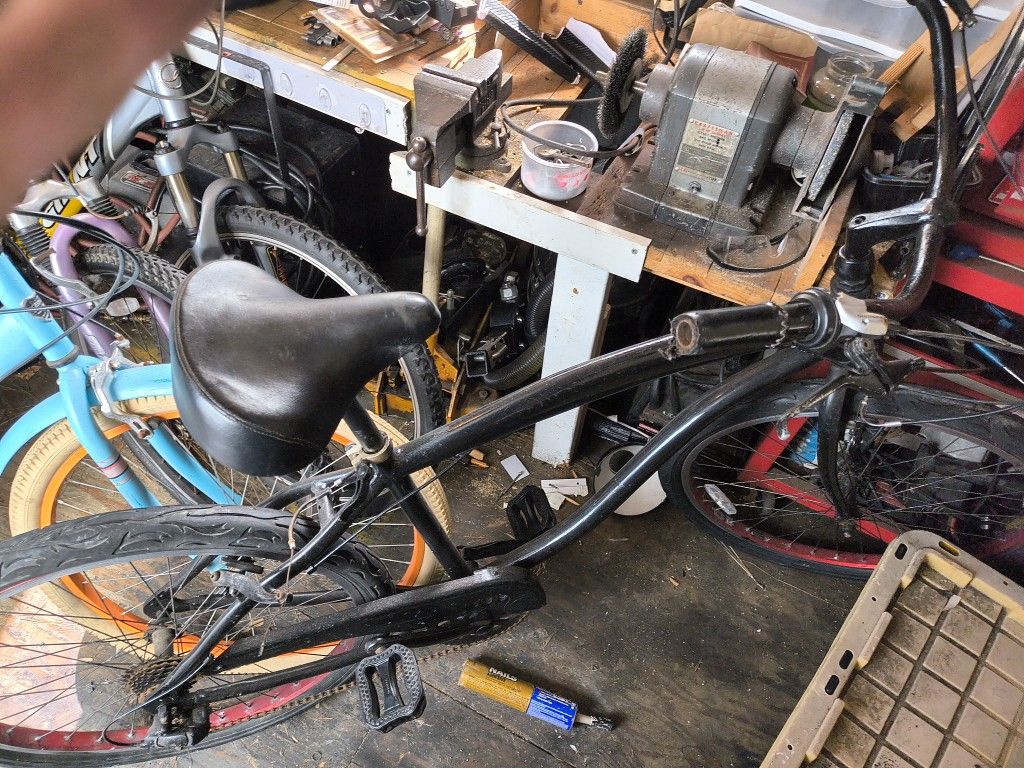 Free 2 Beach Cruisers (Pending Pickup)