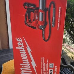 MILWAUKEE M18V-2-SPEED GREASE GUN KIT BRAND NEW 