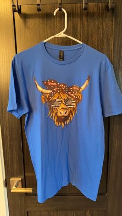 GILDAN Blue Highland Cow Graphic T-Shirt Men's Medium 0393
