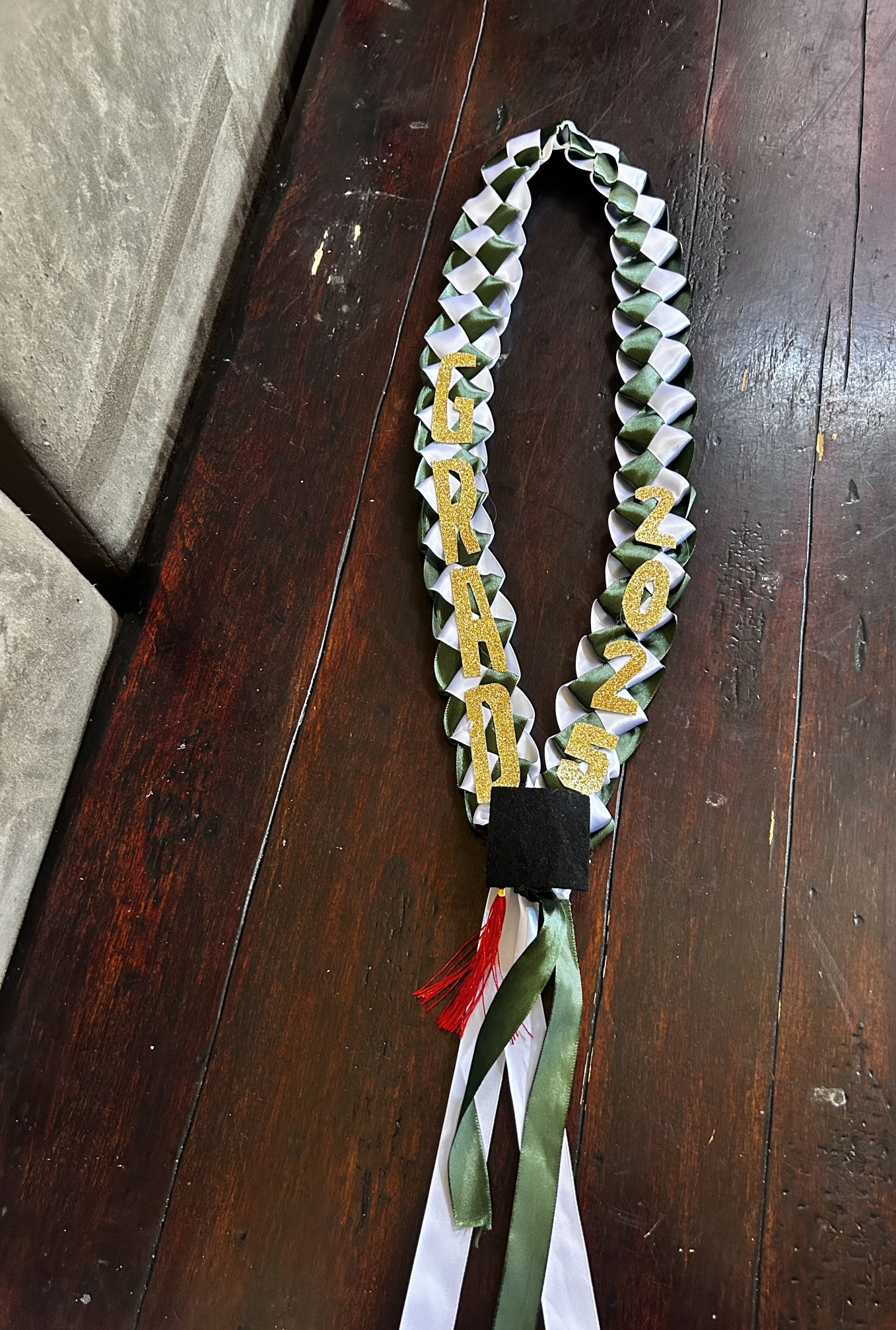 Collares De Graduación Y Ramos De Rosas Eternas