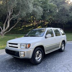 1999 Infiniti QX4