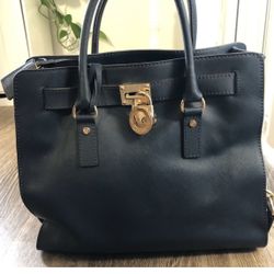 Large Michael Kors Navy Purse 