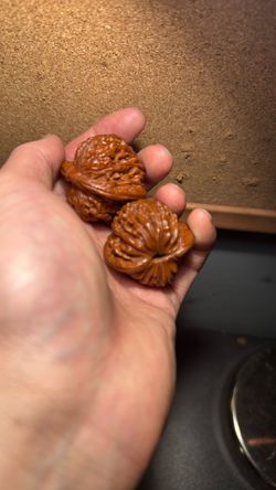 1 pair Chinese WenWan Walnut Hand Massage (四座楼狮子头)文玩核桃 5 Years