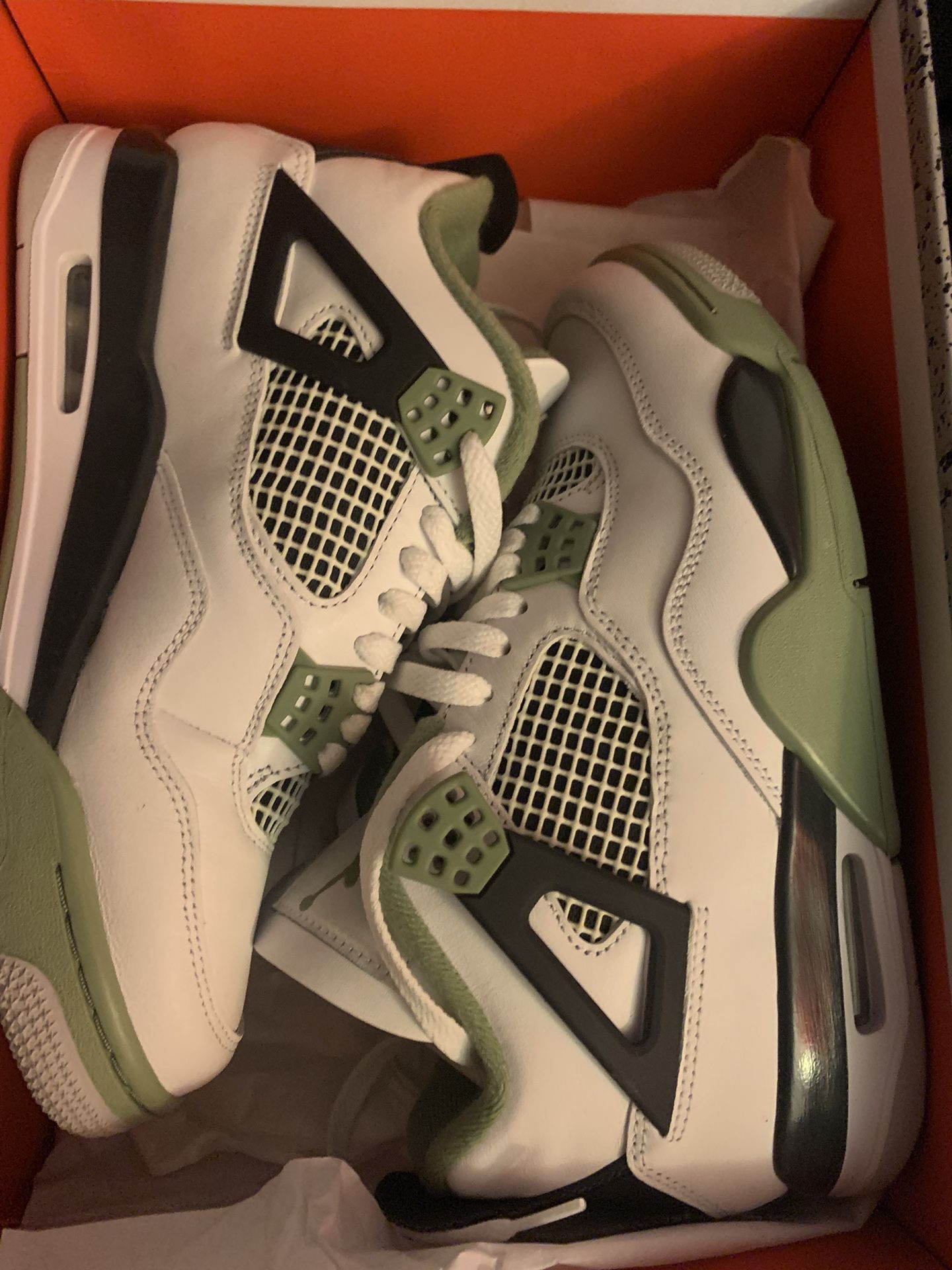 Jordan 4